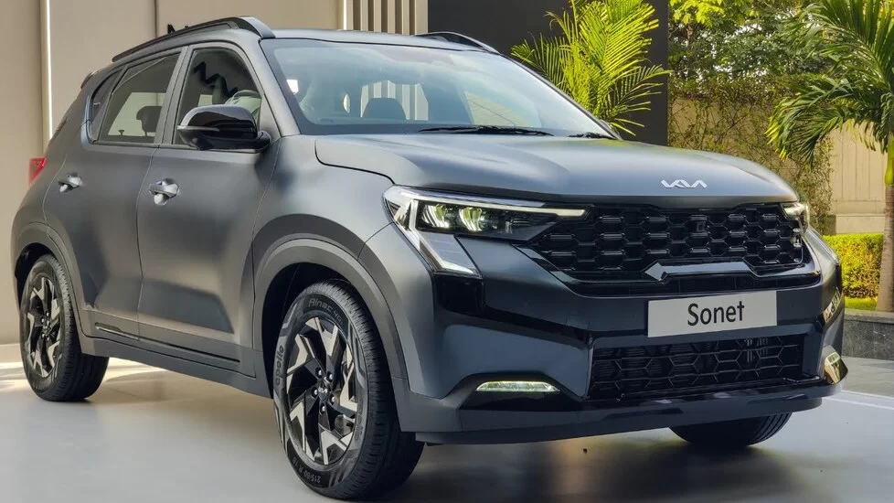 Kia Sonet's New Variants Launched in India at a Starting Price of 8.19 Lakh
