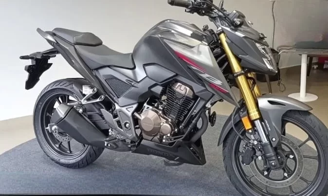 Honda CB 300F