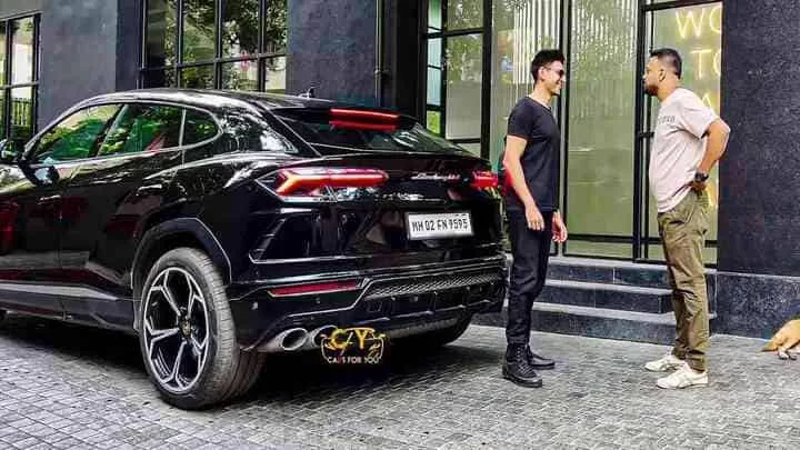 Kartik Aaryan Car 