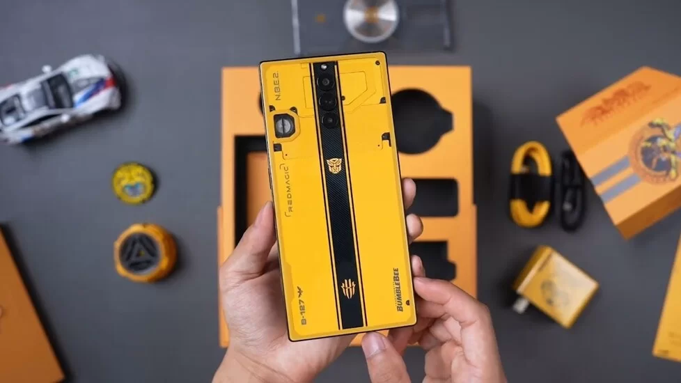 Red Magic 9 Pro + Bumblebee