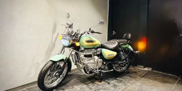 royal Enfield 350 aura 