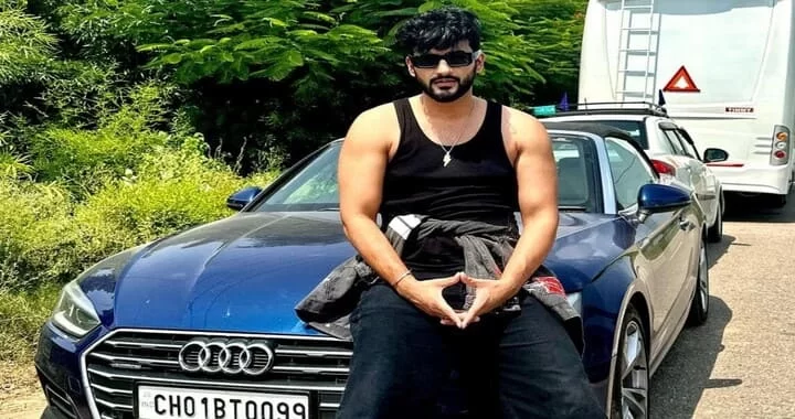 Abhishek Malhan Fukra Insaan