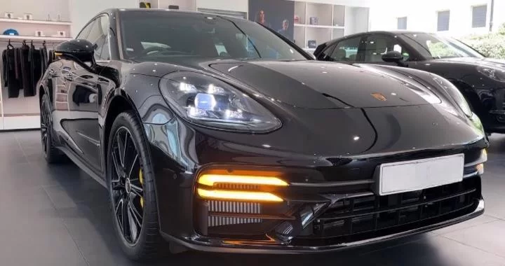 Porsche Panamera 